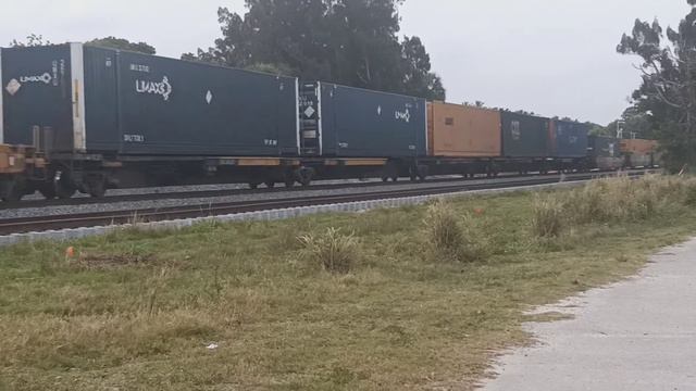 FEC TRAIN 105 @ MP 256.5 @ 6:30pm 3/31/22 смотреть онлайн