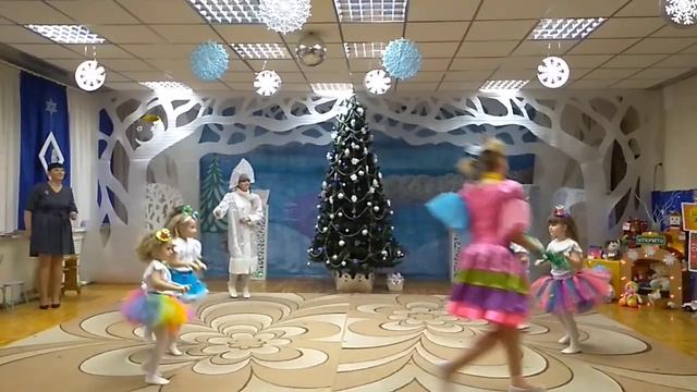 танец Новогодние Хлопушки  #новыйгод
