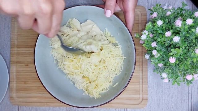 Чесночные булочки с сыром. Простой рецепт из готового теста.