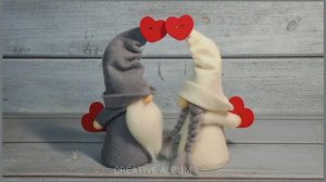"Влюблённые гномики" - поделка ко Дню святого Валентина.