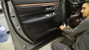 Снятие дверной карты honda cr-v 2017 обшивки дверей демонтаж шумоизоляция виброизоляция