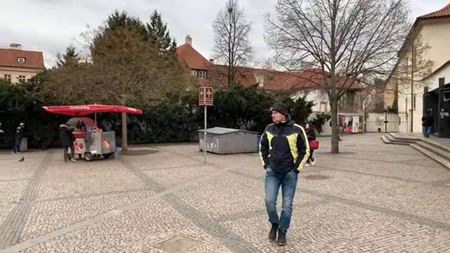 Весеннее настроение в Праге смотреть онлайн