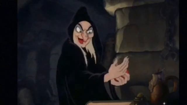 Белоснежка (1937) - Королева идёт за Белоснежкой