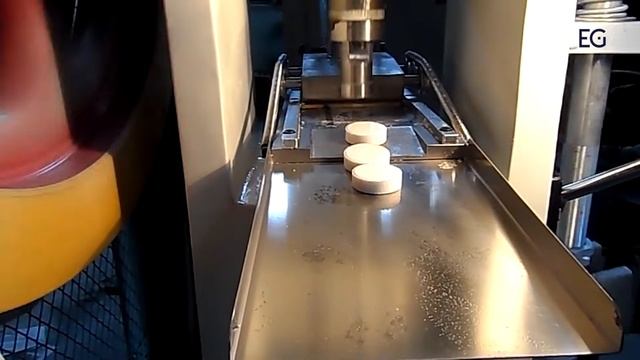 Таблеточный пресс для крупногабаритных таблеток ТDP10 смотреть онлайн