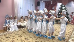 Танец снеговиков.￼ Подготовительная группа.