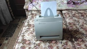 Работа принтера HP LJ  1100 с держателями бумаги