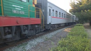 ЧМЭ3 с пригородным поездом