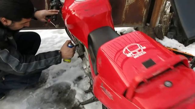 Ducati SuperSport 600 1997 проблема с подачей топлива смотреть онлайн