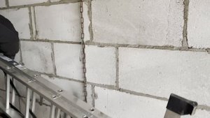 Размещаем лестницы без потери пространства в гараже. Делимся советом