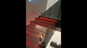 Ограждение лестниц из стекла