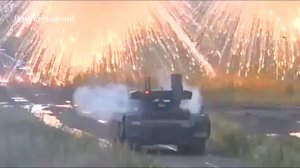 БМПТ «Терминатор» защищается дымовой завесой