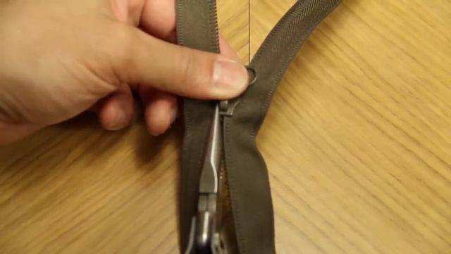 Разошелся замок на куртке как починить