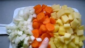 Готовим для детей. Прикорм от 10-11 мес. Говядина тушеная с овощами.