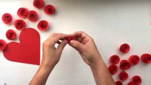 Сердце из бумажных роз! Розы из бумаги за 5 минут.