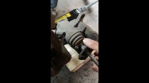 Вдавливание заднего суппорта Opel Vivaro Renault Trafic