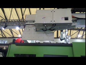 Производство деталей автомобильного салона на базе ТПА Welltec серия JSE с использованием робота