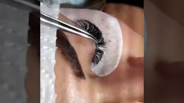 РЕЗУЛЬТАТ 3Д ОБЪЁМНОЕ НАРАЩИВАНИЕ РЕСНИЦ БЕЗ СКЛЕЕК! смотреть онлайн