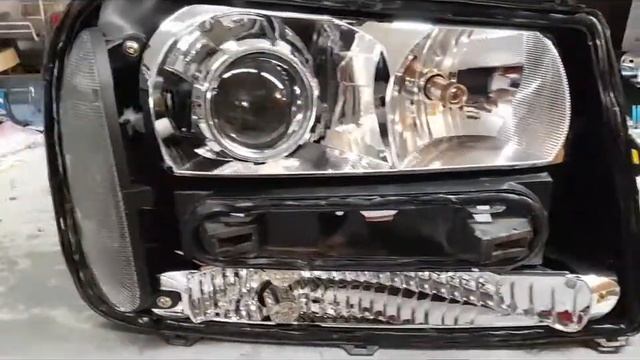 Chevrolet Trailblazer. Большому автомобиль хороший свет. Пример установки линз Hella 3R.