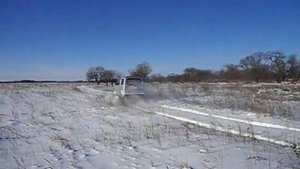 Suzuki Jimny на гусеницах по снегу выезд в 2011 году