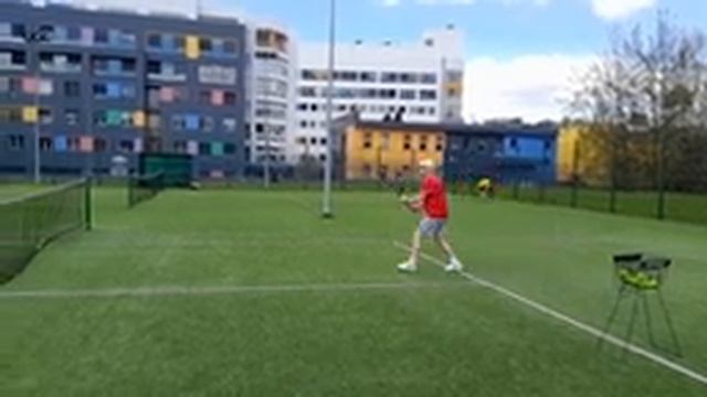 Начинаем играть в теннис на траве смотреть онлайн