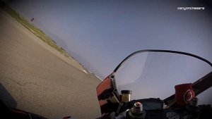 Никаких резких движений на мотоцикле! Почему? (на английском