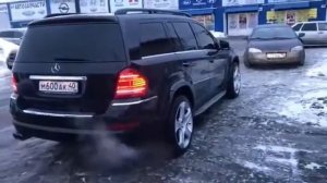 Чёрный мерседес GL 500