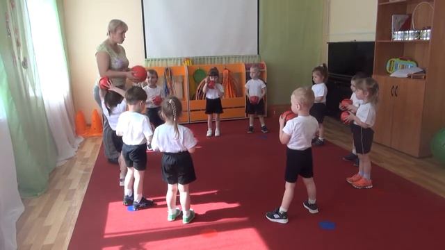 детский сад №10 Мой весёлый звонкий мяч смотреть онлайн