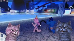 ЛЕО СПАС МЕНЯ! КОТЫ-БЛИЗНЕЦЫ ИДУТ В АКВАПАРК В РОБЛОКС!