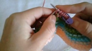 НУ ОЧЕНЬ ПРОСТЫЕ СЛЕДКИ ИЗ ОСТАТКОВ ПРЯЖИ СПИЦАМИ/БЕЗ ШВА