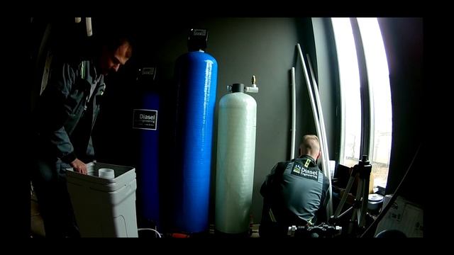 Монтаж станции очистки воды в коттедже смотреть онлайн