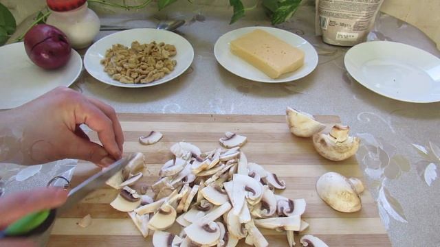 САЛАТ СУПЕР НА ПРАЗДНИЧНЫЙ СТОЛ смотреть онлайн