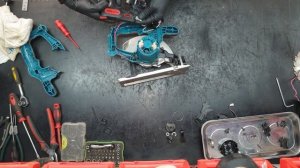 Repair Cordless Circular Saw Makita BSS610