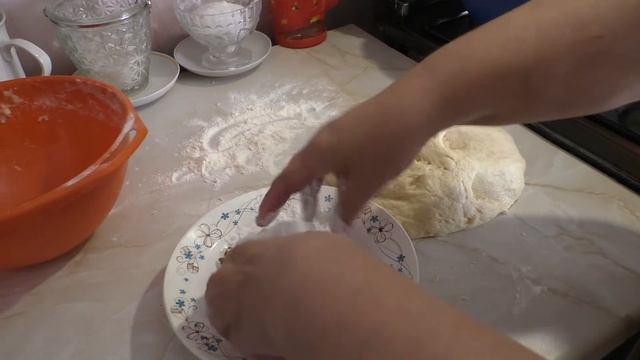 Булка - ромашка сдобная. Классный вариант к чаю.