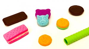 Лепка с детьми-Лепим Печенье из пластилина Play Doh и учим формы.mov