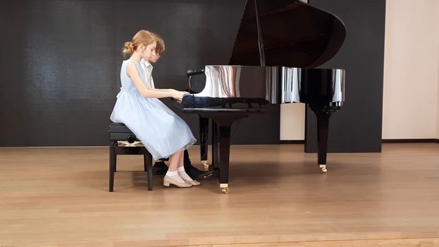 К. Веласкес "Besame mucho" , исп. Изыкеев А. и Степановская С. смотреть онлайн