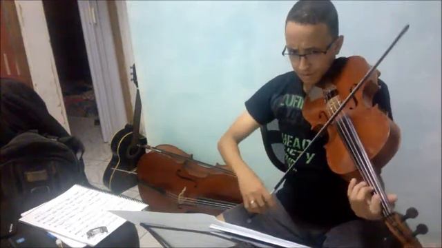 Oque se faz em uma madrugada? R Estuda-se viola de arco.