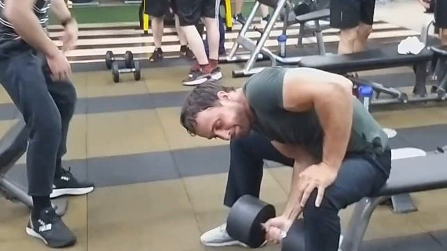 Владимир Николаенко. Гантель 50кг #гантель #качалка #спорт #бицепс смотреть онлайн