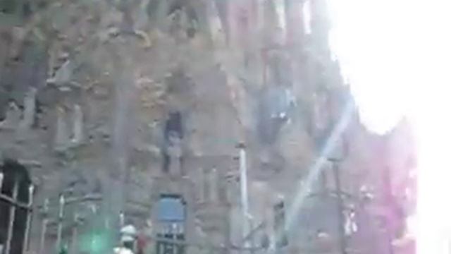 La Sagrada Familia cathedral смотреть онлайн