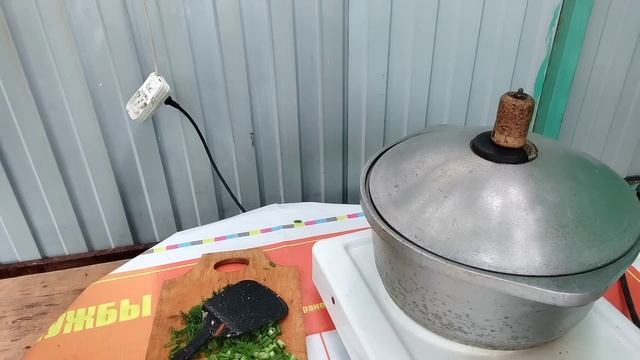 Жаркое из кролика , готовлю на огороде.