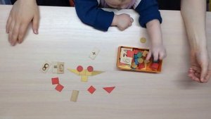Играем с счётным материалом. Деревянный набор
