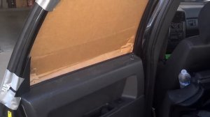 Car door glass window removal, installation, replacement, Volvo 850, S70, V70, XC70, etc. - VOTD