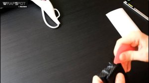 Как оклеить телефон карбоновой пленкой?