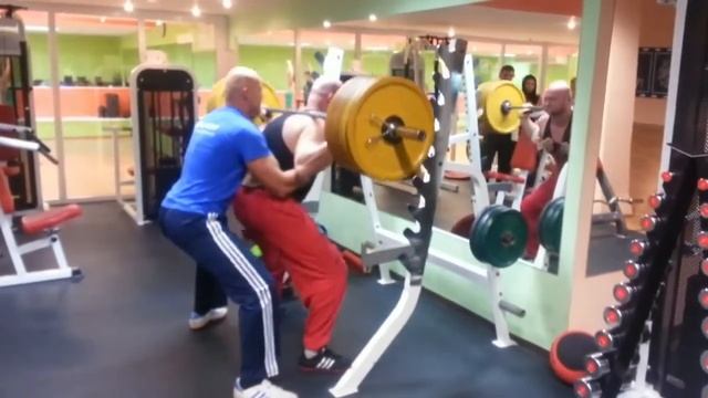 Упражнения для ног, Как накачать ноги, Приседания со штангой, Бодибилдинг смотреть онлайн