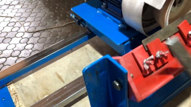 Простейший ЗАТОЧНОЙ СТАНОК для ножей и прочего инструмента!!! смотреть онлайн