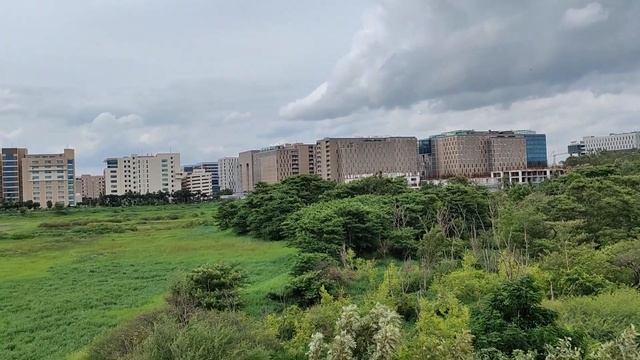 OnePlus 8 Pro: NEVER $ETTLE? || The Review (Indian Retail Unit)
