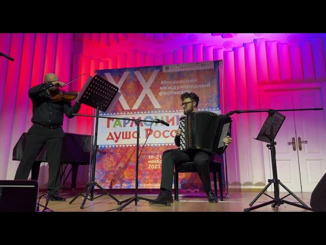 Астор Пьяццолла Танго "Пожалуйста" Потрясающее переложение для скрипки и баяна смотреть онлайн