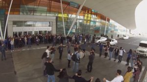 Armenian Dance Flashmob in Zvartnots Airport | Անակնկալ «բարի ճանապարհ» օդանավակայանում