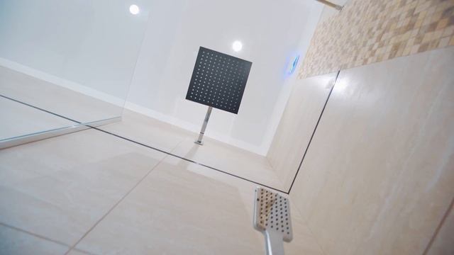 Дом в английском стиле в КП Кленовая Аллея: с отделкой, гаражом, террасой и панорамный остеклением смотреть онлайн