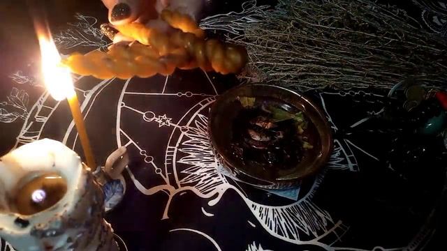 ?Узнай, кто тебе вредит, кто зла желает и порчи совершает!?_Две женщины и одна мужчина_ ?.mp4 смотреть онлайн