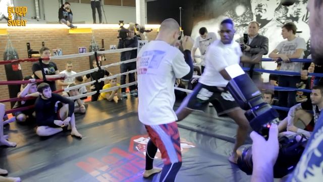 Джон Джонс. Фишки в ММА. Финты и коронки.  Jones Bones Jones tricks